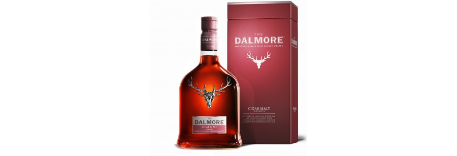 The Dalmore Cigar Malt With Two Whisky Glasses